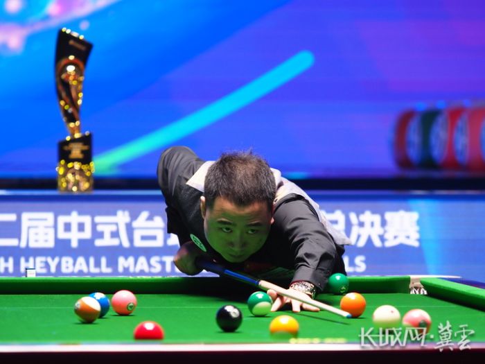 展现出的职 展现出的职