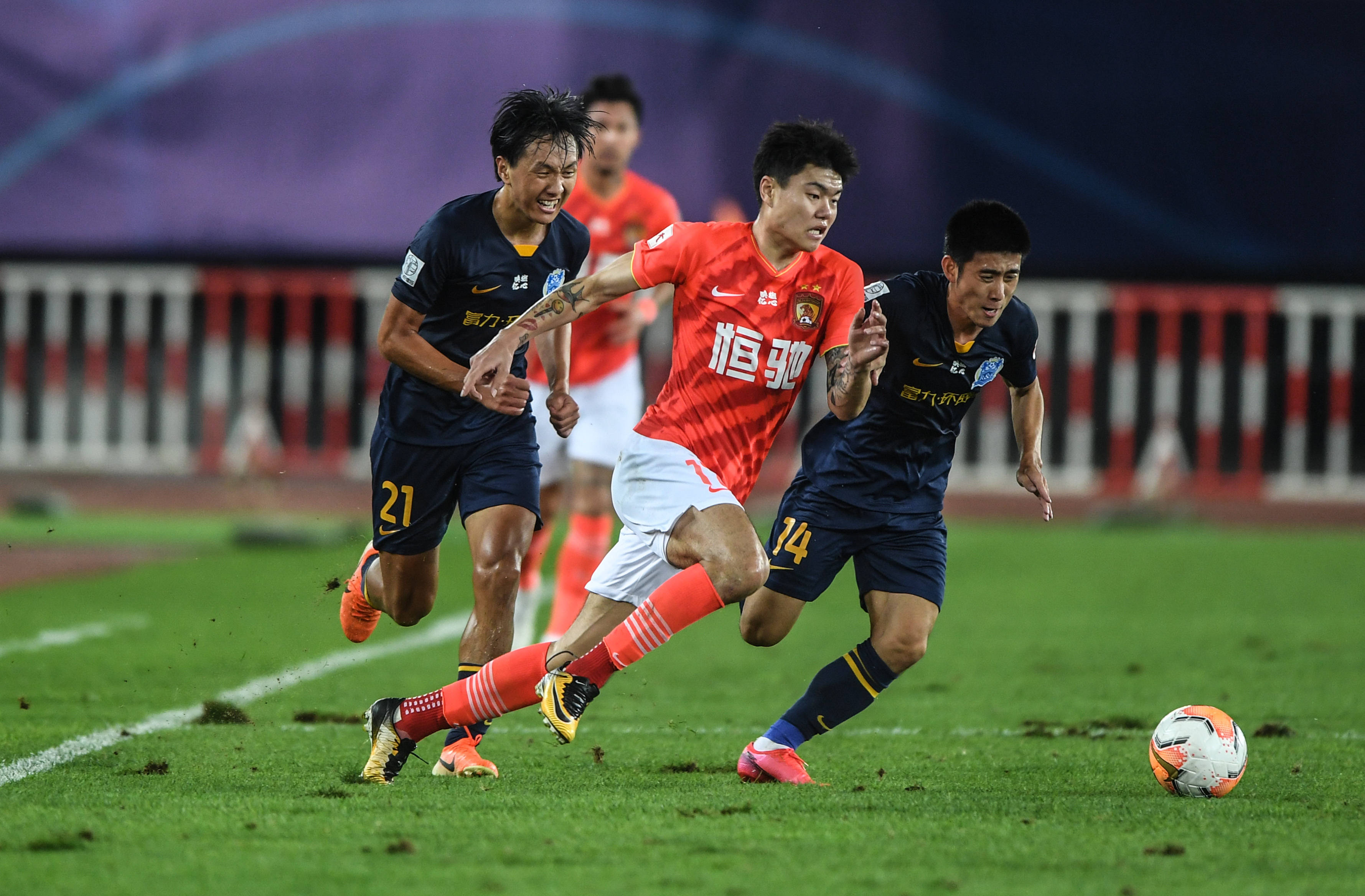 随着赛季的 随着赛季的