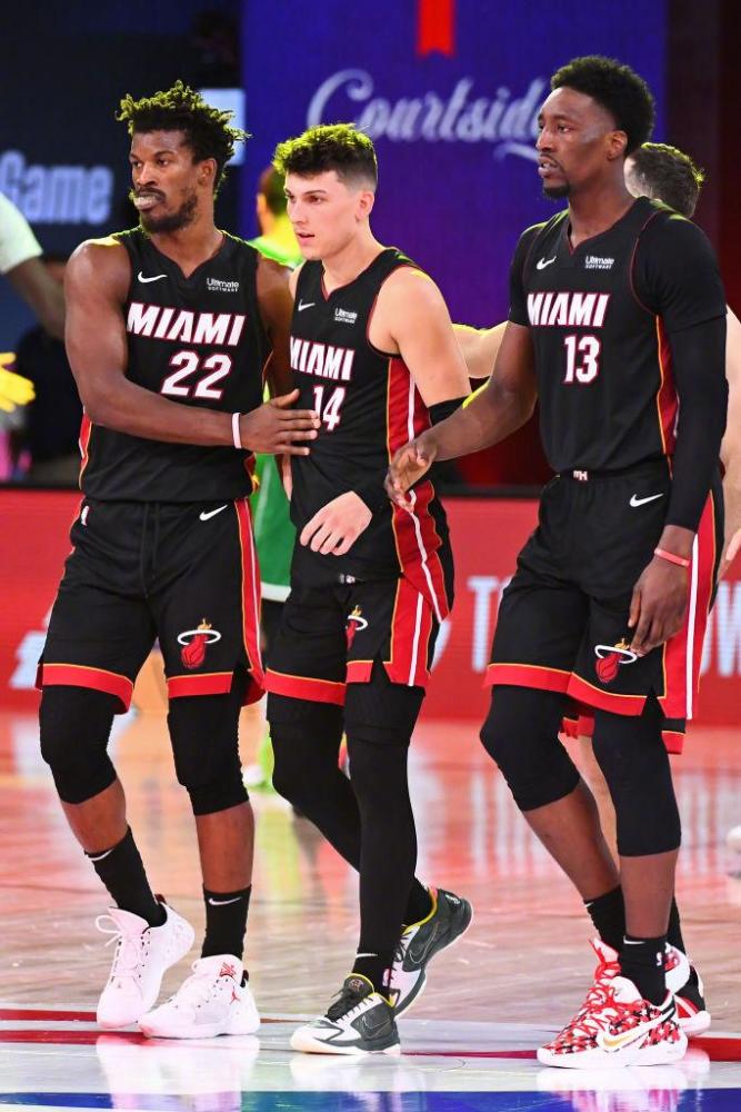 而成功的球 而成功的球