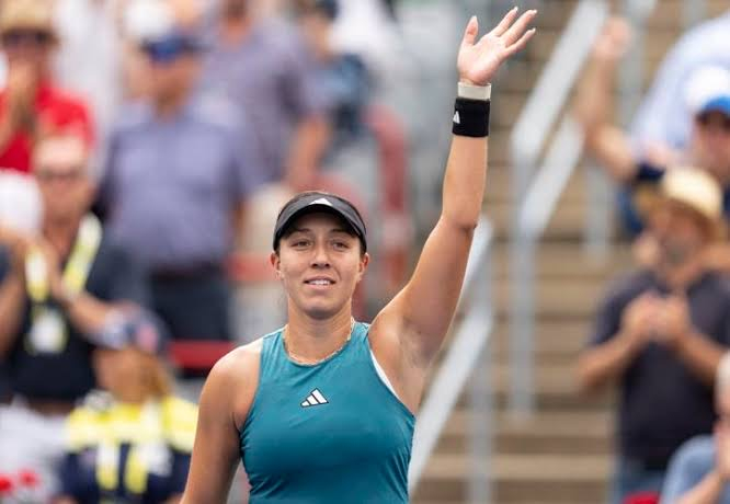 梁民革在比 梁民革在比