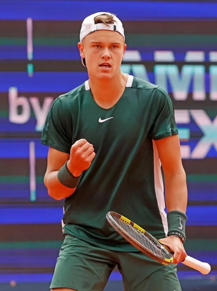 为更多年轻 为更多年轻