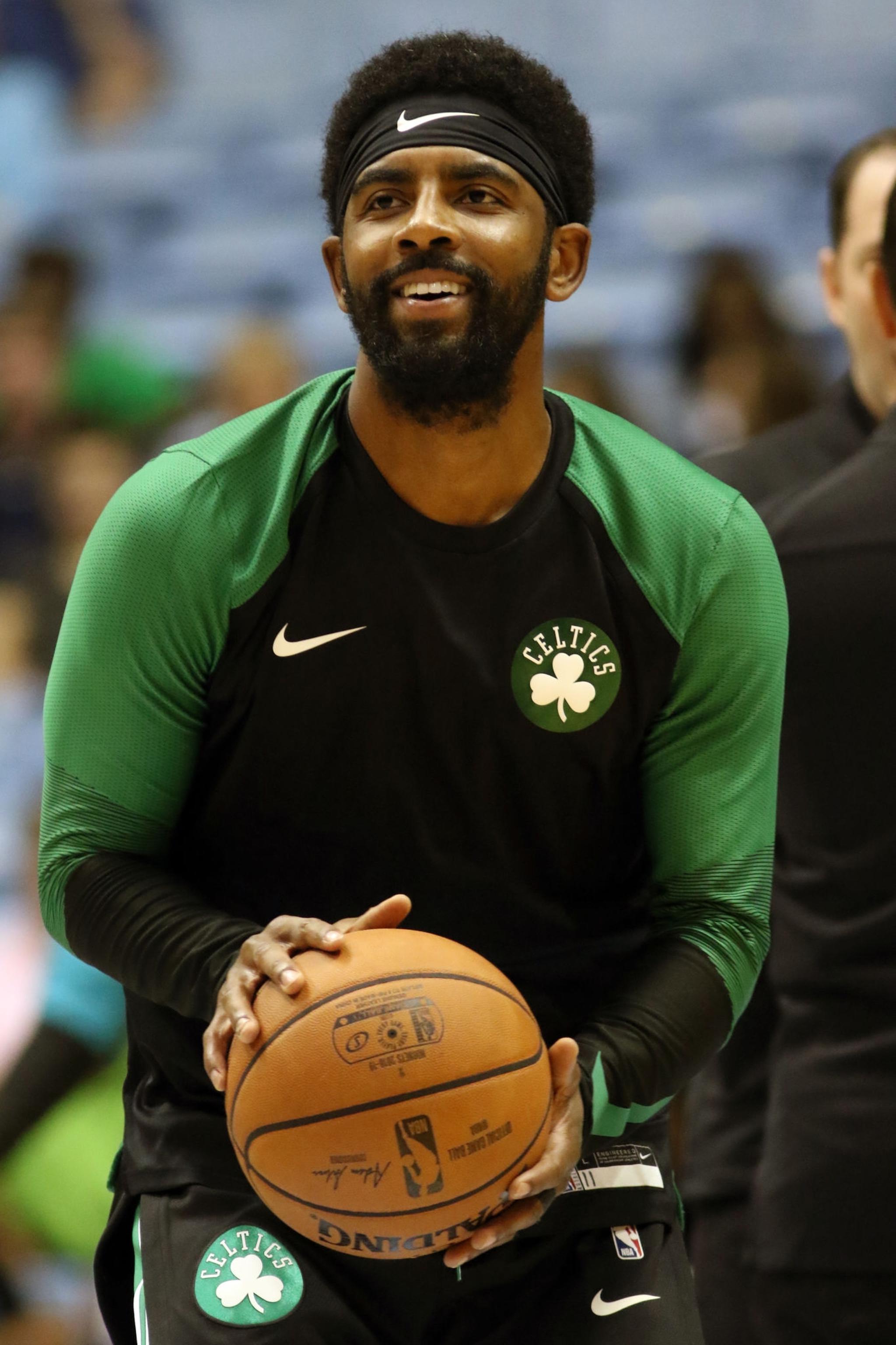 在任何重大 在任何重大